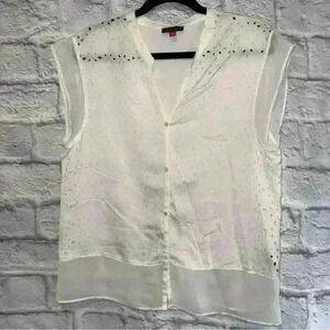 Vince Camuto laser cut floral white botton down M